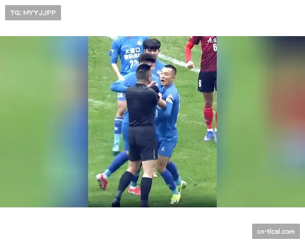 从争议判罚到绝平进球，雷恩与马赛2-2激战收场